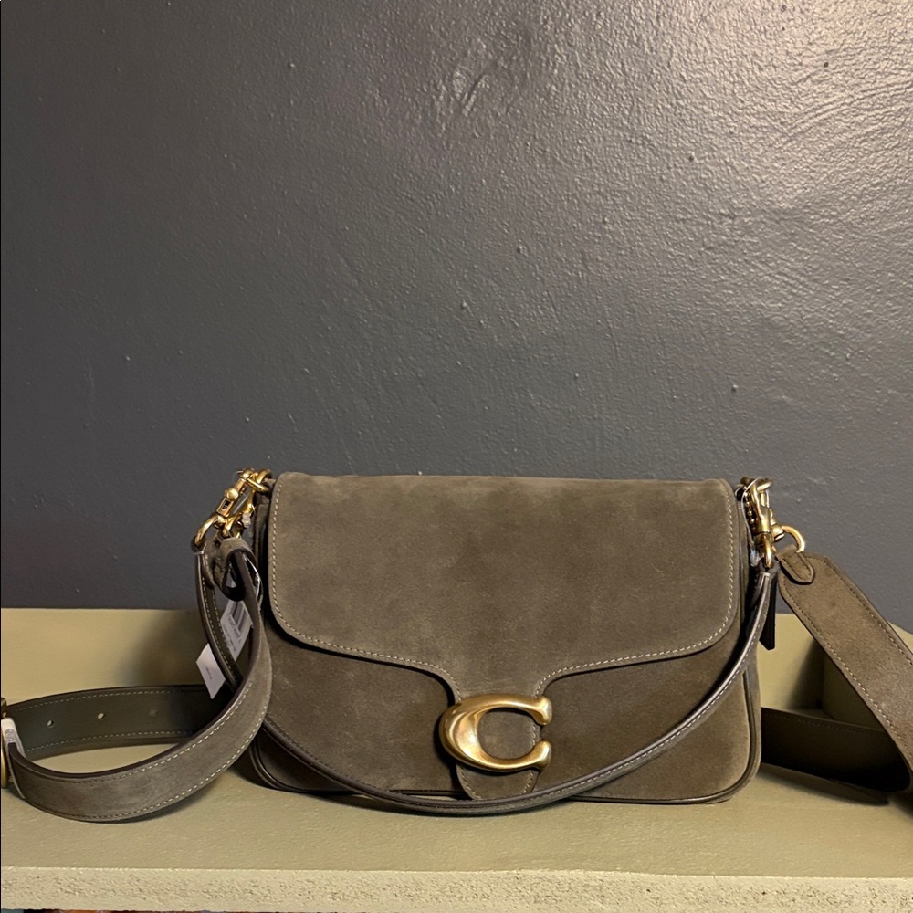 Elegant Olive Suede Women's Coach Bag🌟🌟🌟💚💚 New With Tag- never used💚💚🌟🌟